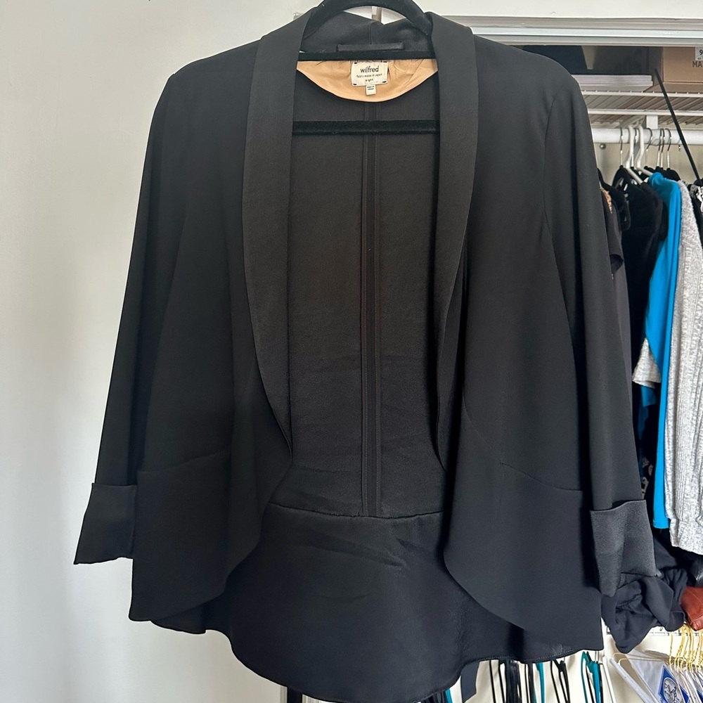 Aritiza Black Blazer size 8